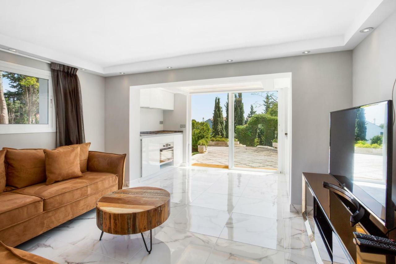 Luxury Villa Marbella With Nice Garden, Pool And Jacuzzi By Varenso Holidays Exterior photo